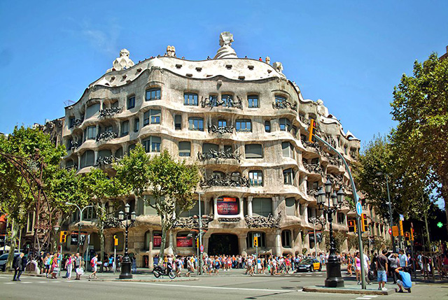 Casa Mila - Tây Ban Nha