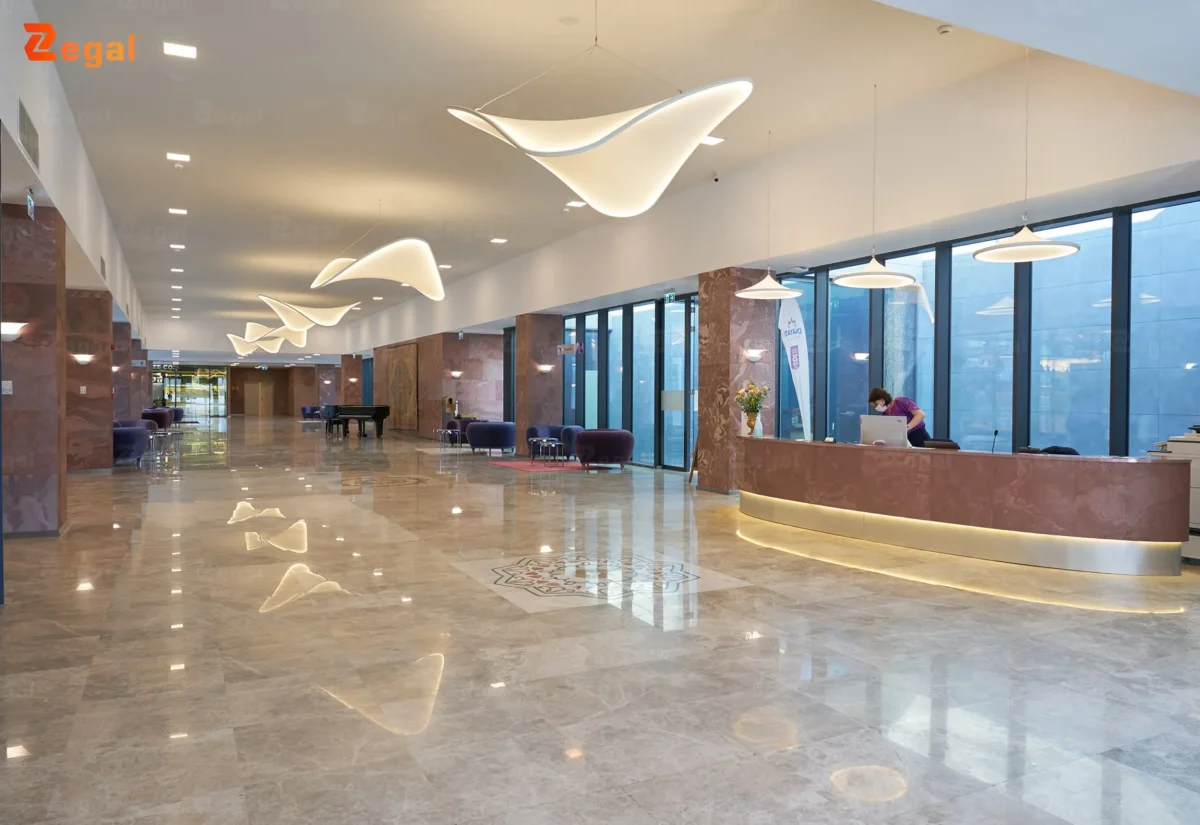 Trần xuyên sáng cho phép các kiến trúc sư tạo ra những hình dạng độc đáo