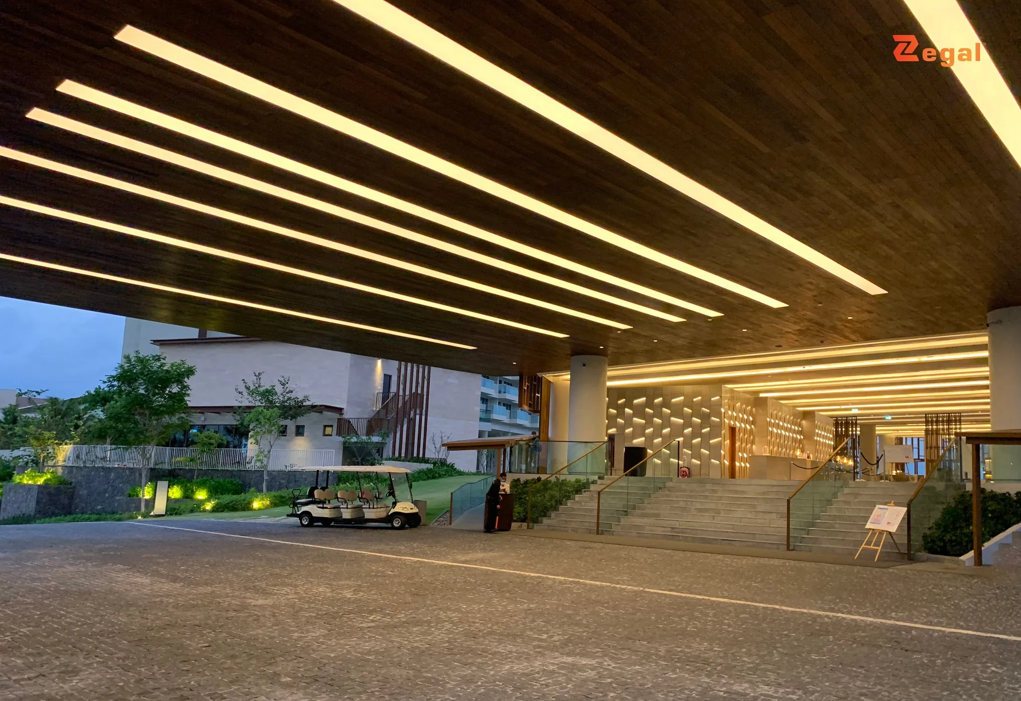 Canopy là vị trí lý tưởng cho trần xuyên sáng