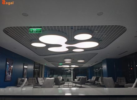 Khả năng ứng dụng cao của hộp đèn xuyên sáng với nhiều không gian khác nhau