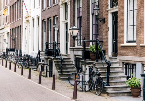 Nhà phố hẹp đặc trưng tại Hà Lan (Nguồn: Internet)