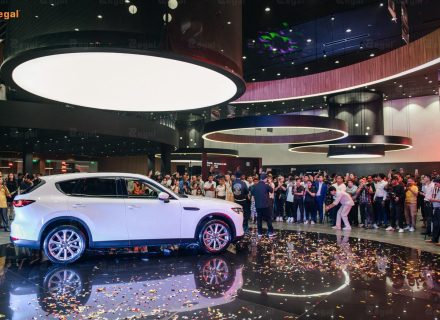 Trần xuyên sáng showroom giúp nâng tầm không gian trưng bày