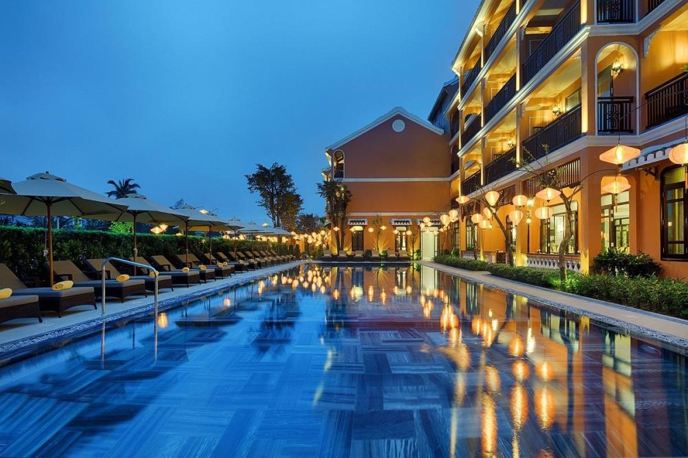 Phong cách tối giản tập trung vào ánh sáng, khoảng trống và bảng màu trung tính để tạo cảm giác thư giãn và hiện đại (nguồn Internet).