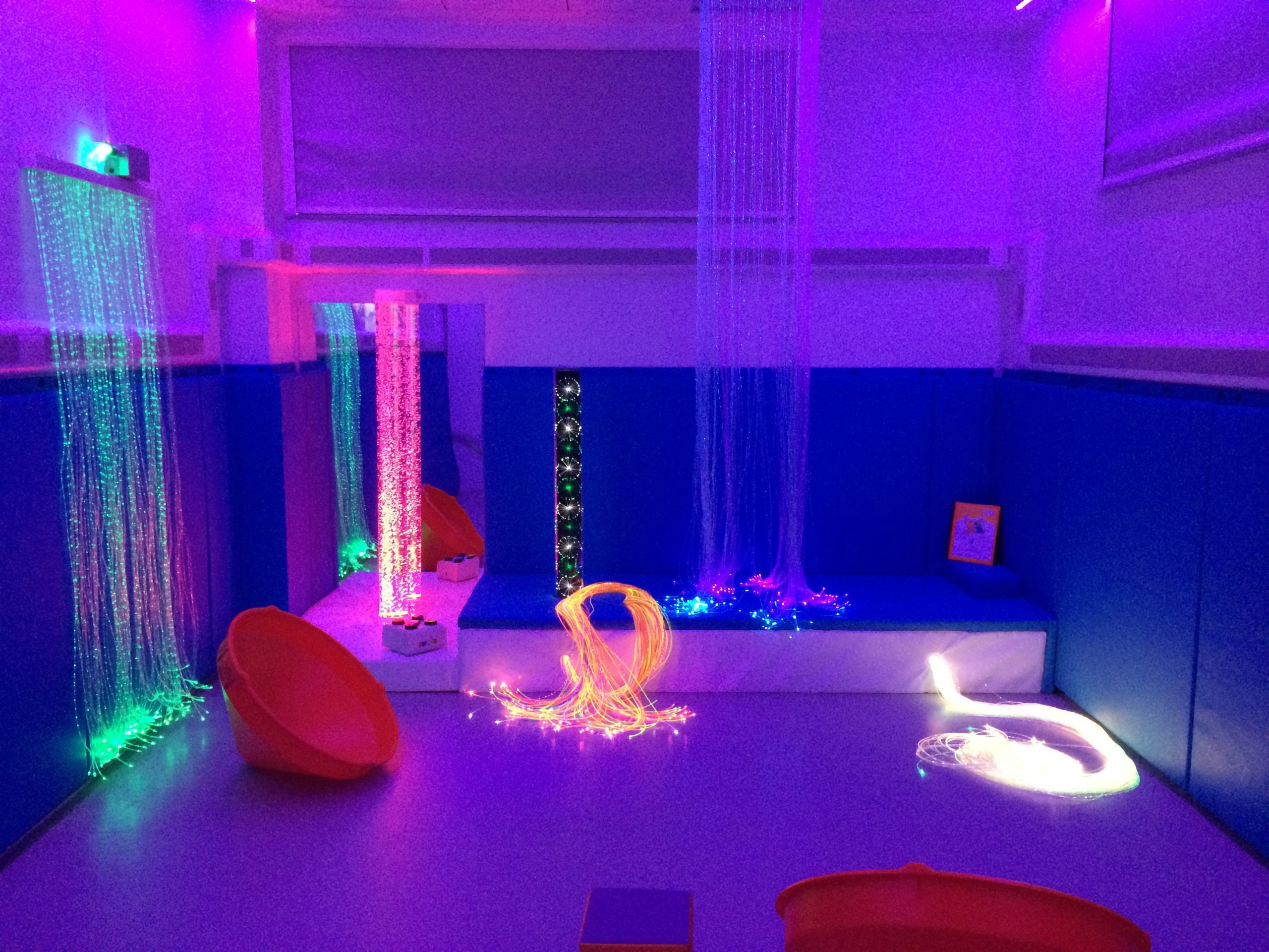 Không gian Sensory Design hướng đến trải nghiệm cảm xúc thay vì chỉ tập trung vào hình thức bên ngoài (nguồn Internet).