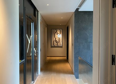 Dự án villa do Zegal thực hiện ứng dụng phong cách Modern Luxury kết hợp vật liệu cao cấp, đường nét tối giản và hệ thống ánh sáng tinh tế.